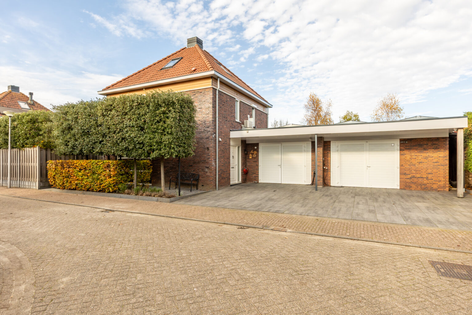 Vooraanzicht - garages